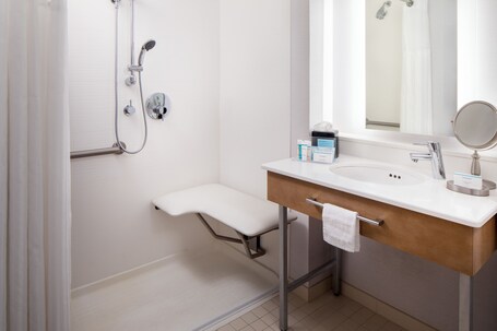 Hampton Inn Suites Miami Brickell Downtown - Image 52