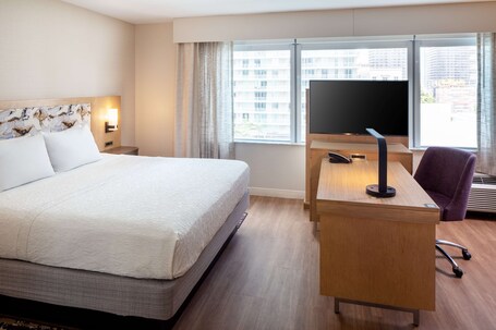 Hampton Inn Suites Miami Brickell Downtown - Image 70