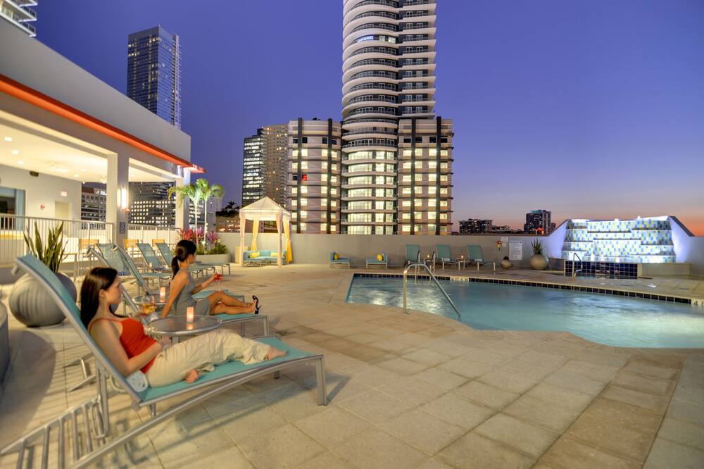 luxury hotels in Miami
