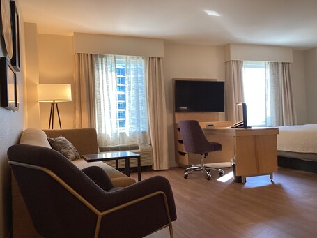 Hampton Inn Suites Miami Brickell Downtown - Image 34