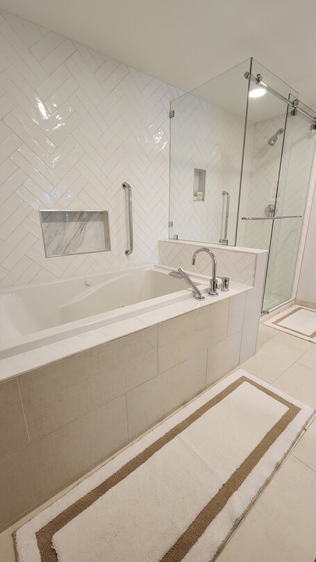 Hampton Inn Suites Miami Brickell Downtown - Image 61