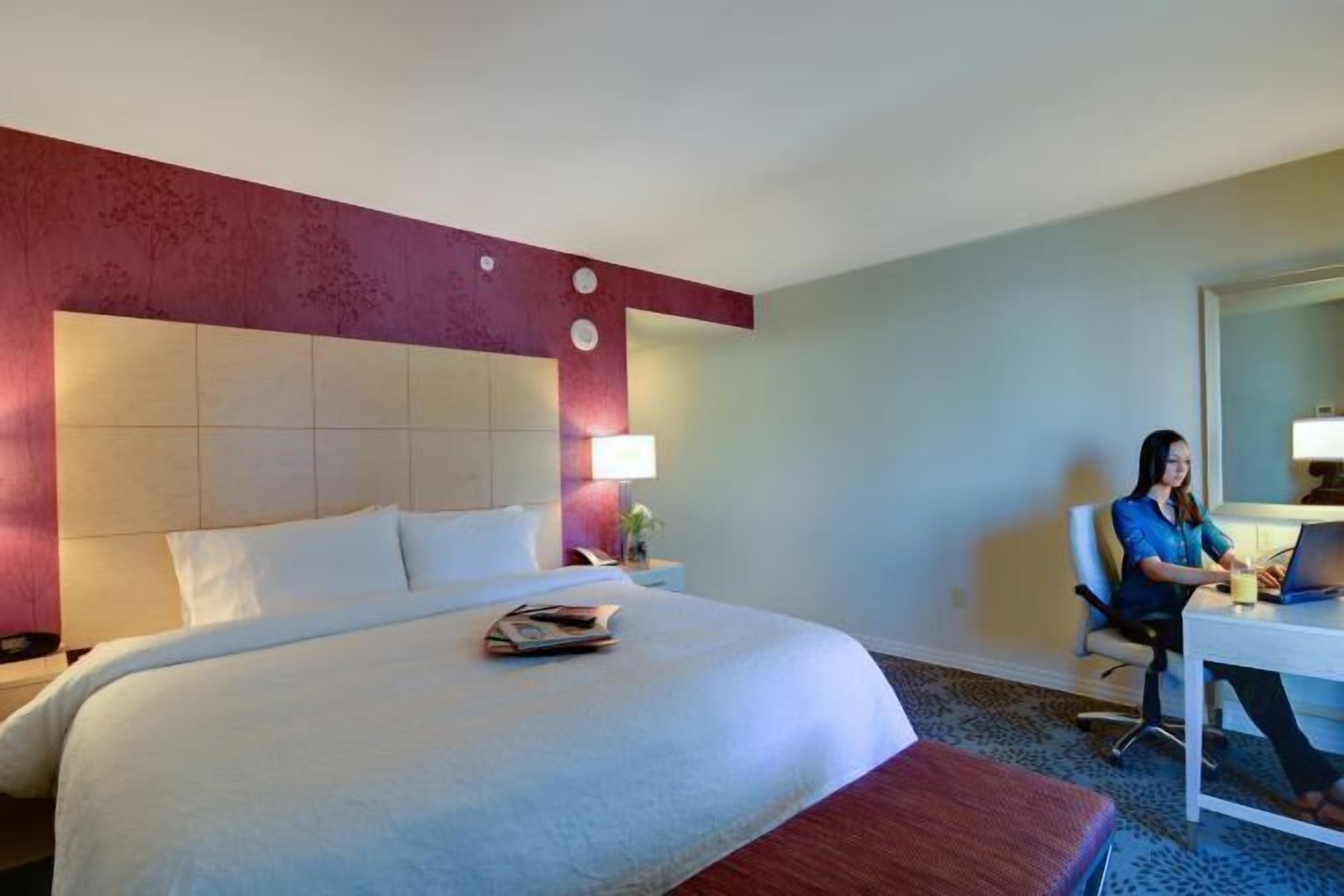 Hypo-allergenic bedding, in-room safe, desk, blackout drapes