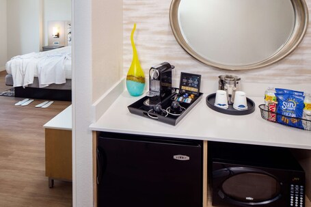 Hampton Inn Suites Miami Brickell Downtown - Image 58