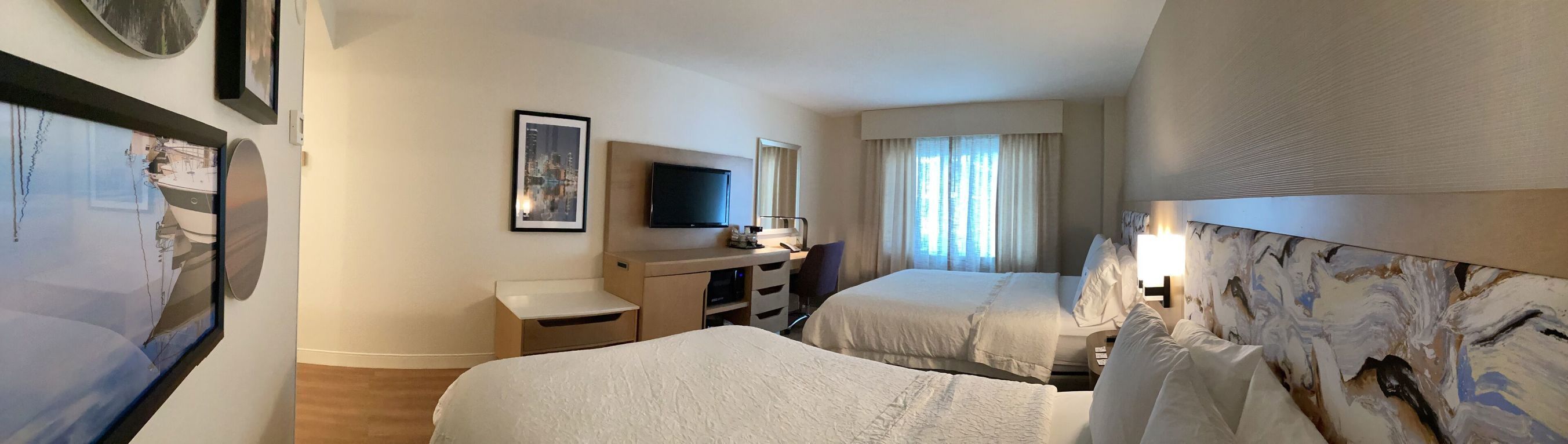 Hypo-allergenic bedding, in-room safe, desk, blackout curtains