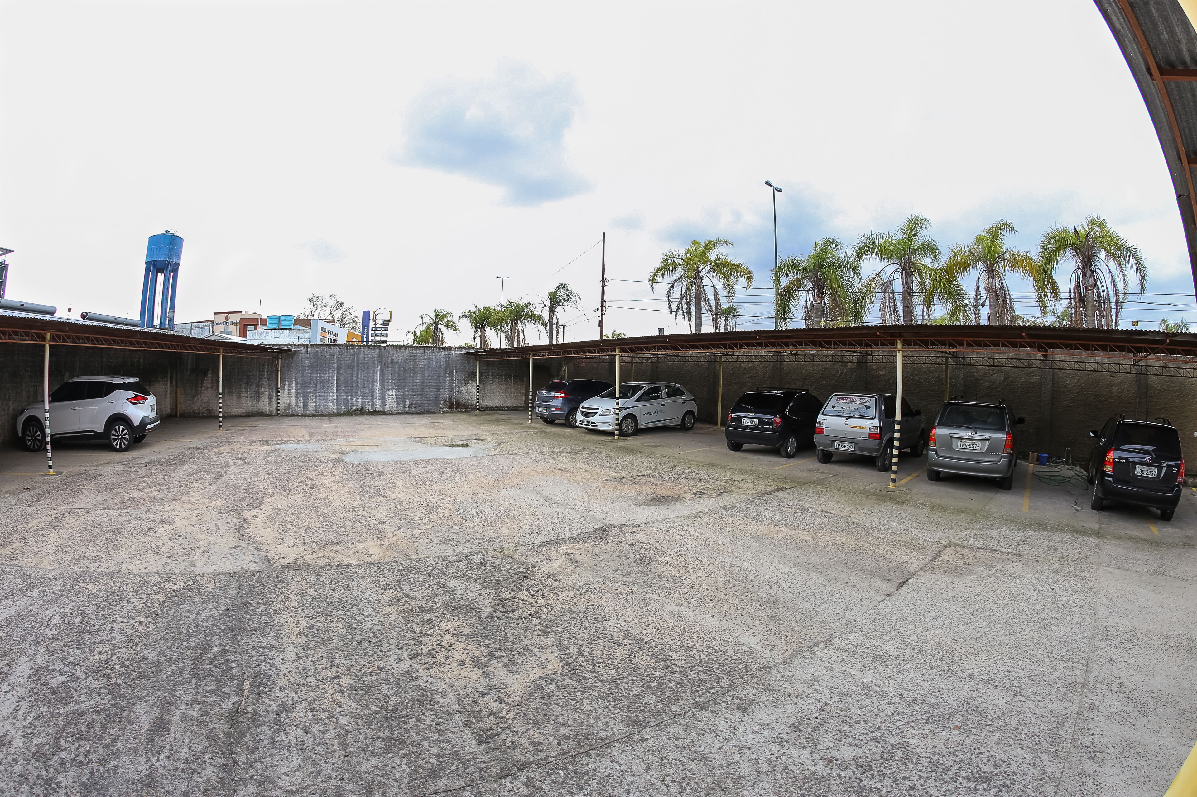 Self-parking (surcharge) 30 per day