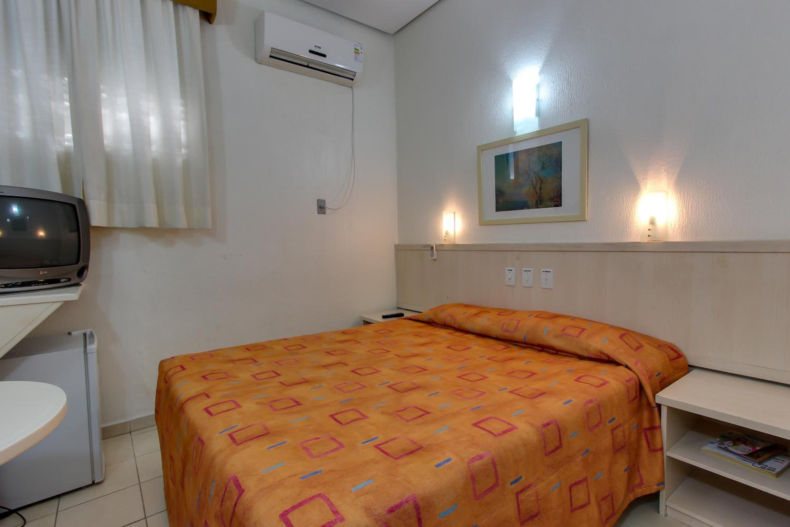 1 bedroom, minibar, in-room safe, desk