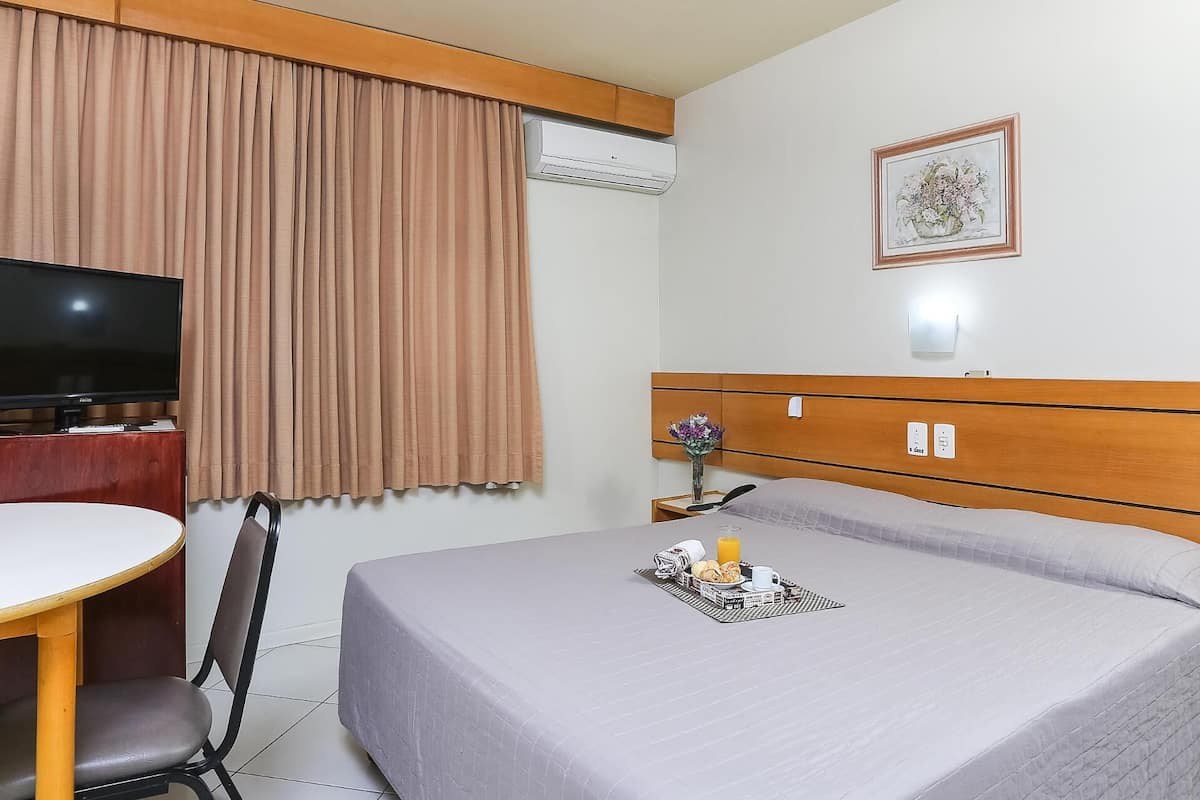 Minibar, coffre-fort, bureau, rideaux dâobscurcissement