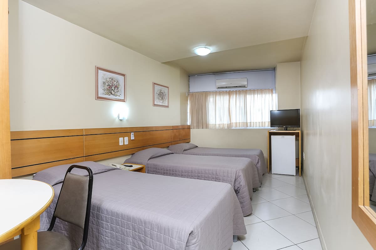 Minibar, coffre-fort, bureau, rideaux dâobscurcissement