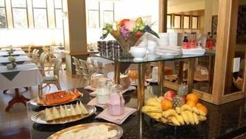 Café da manhã, almoço e jantar