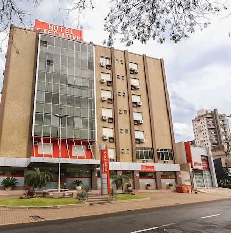 Fachada. Hotel Suárez Executive Novo Hamburgo