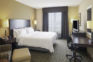 Desk, laptop workspace, blackout curtains, iron/ironing board - Holiday Inn Ardmore I-35 by IHG (Ardmore)