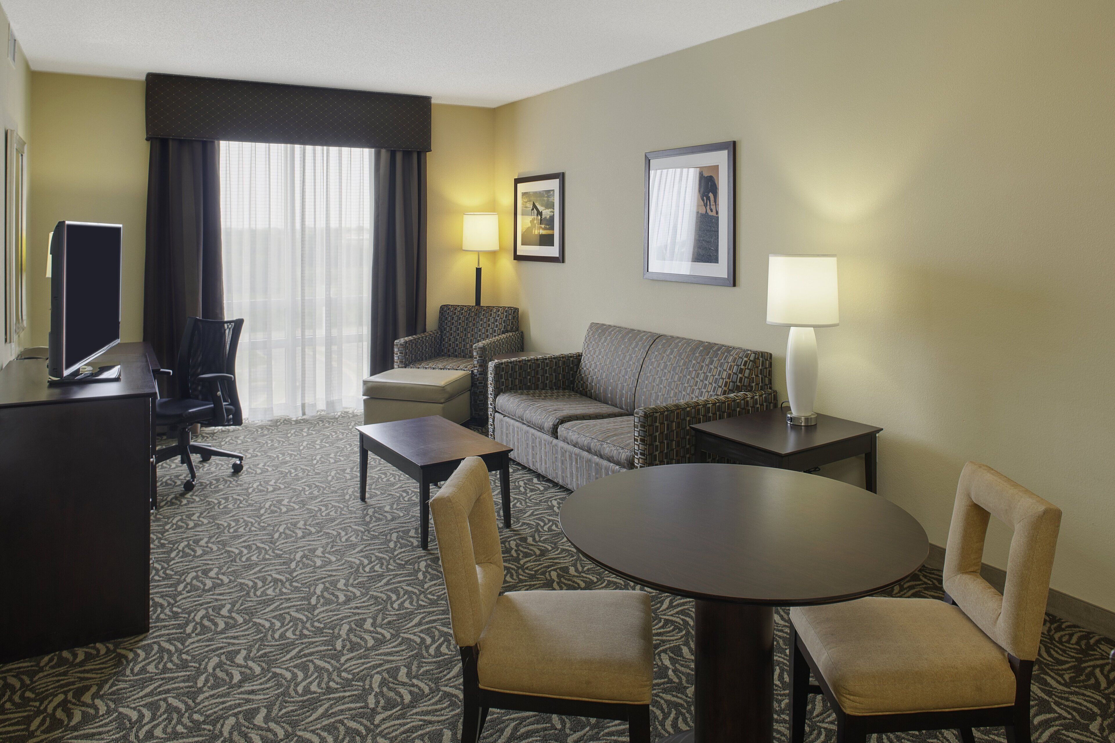 1 bedroom, desk, laptop workspace, blackout curtains