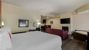Suite, 1 King Bed, Non Smoking, Jetted Tub (with Sofabed)