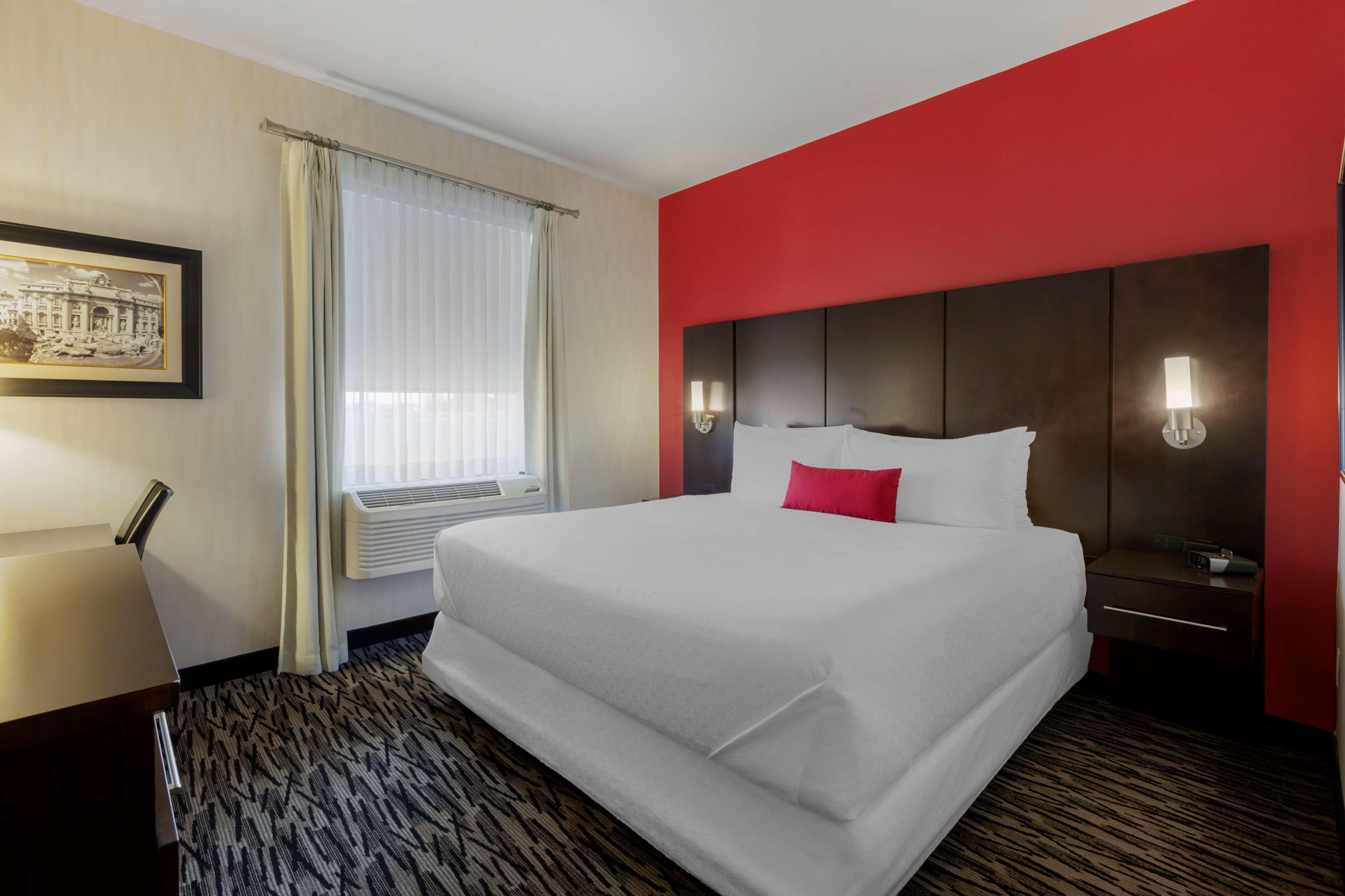 hypo-allergenic bedding, in-room safe, desk, laptop workspace