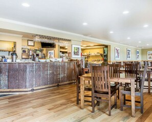 Café da manhã continental grátis todos os dias