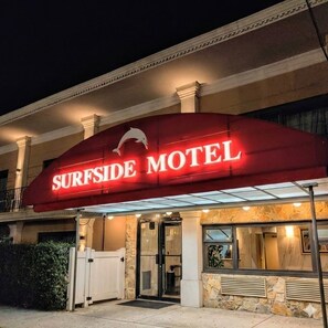Exterior - Surfside Motel (Howard Beach)