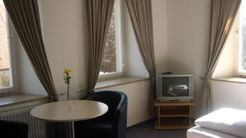 Doppelzimmer, eigenes Bad | Babybetten, Zustellbetten, kostenloses WLAN