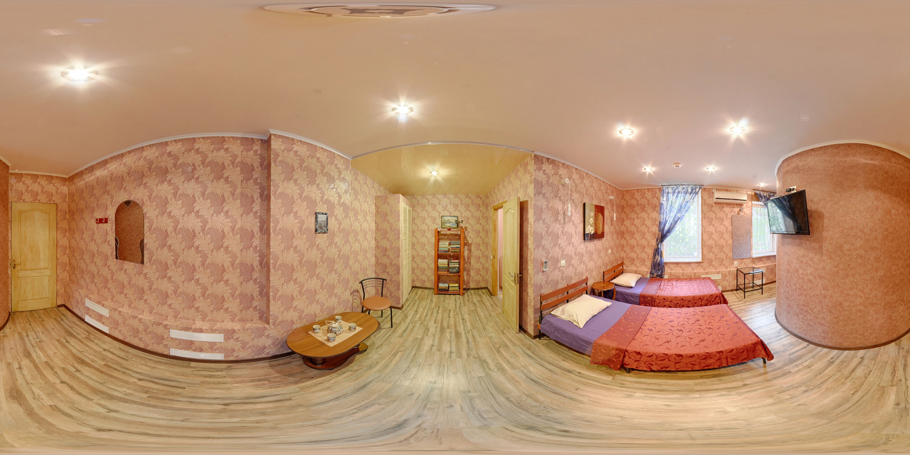 Traditional Double or Twin Room, 1 Bedroom, Non Smoking, Bathtub | Hypo-allergenic bedding, individually decorated, individually furnished