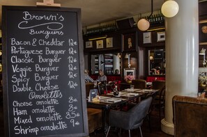 Restaurant - Browns Downtown (Lisbon)