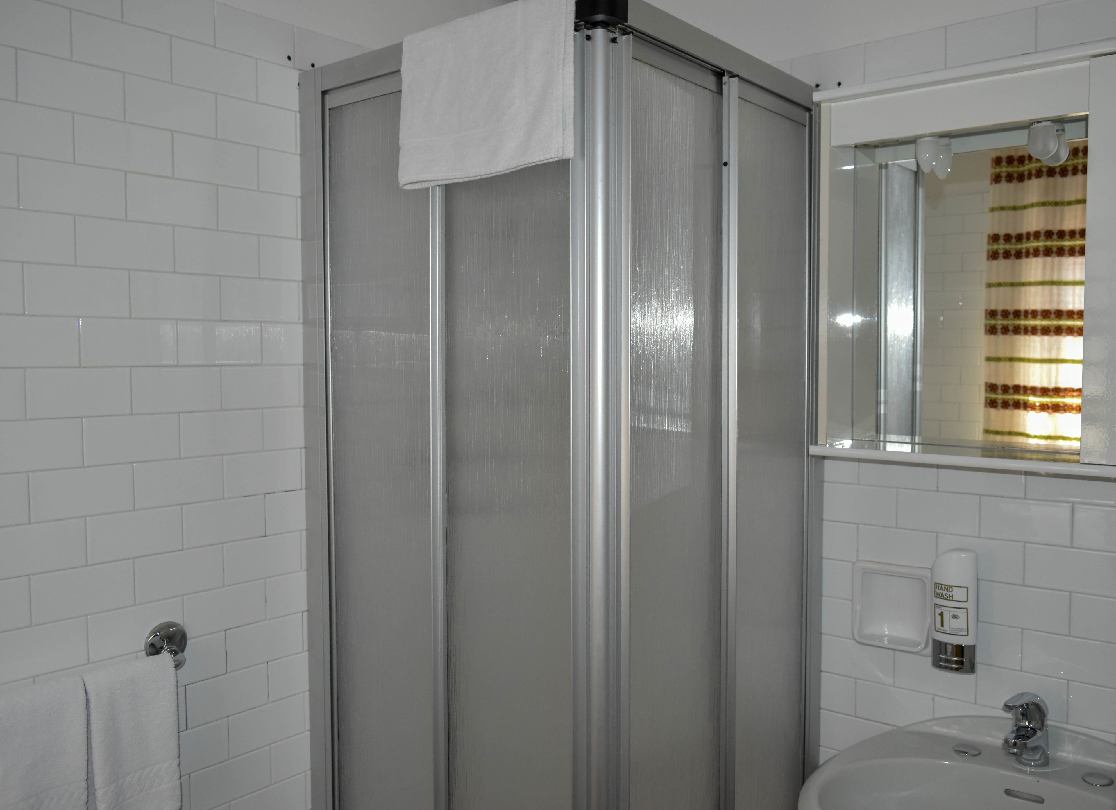 double or twin room | bathroom | combined shower/bathtub, free toiletries, hair dryer, bidet