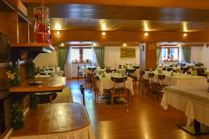 Desayuno buffet incluido todos los días
