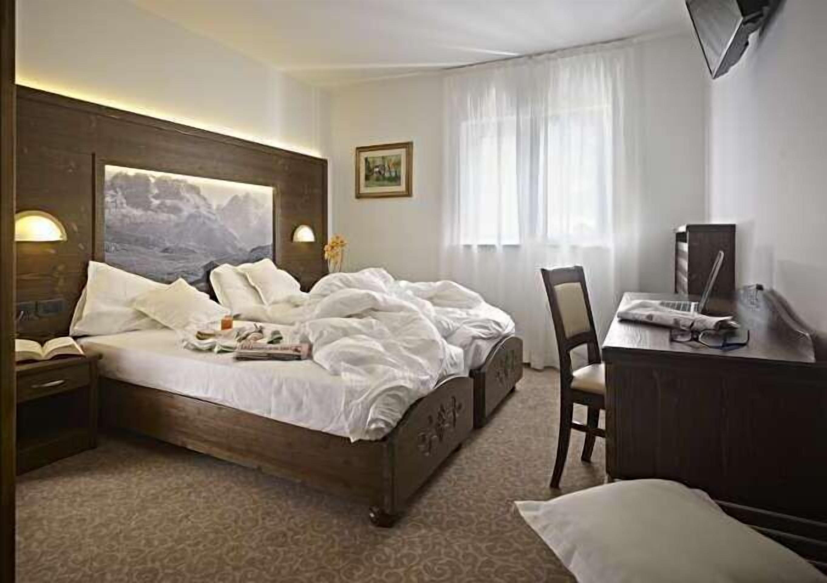 double or twin room | down duvets, in-room safe, desk, soundproofing