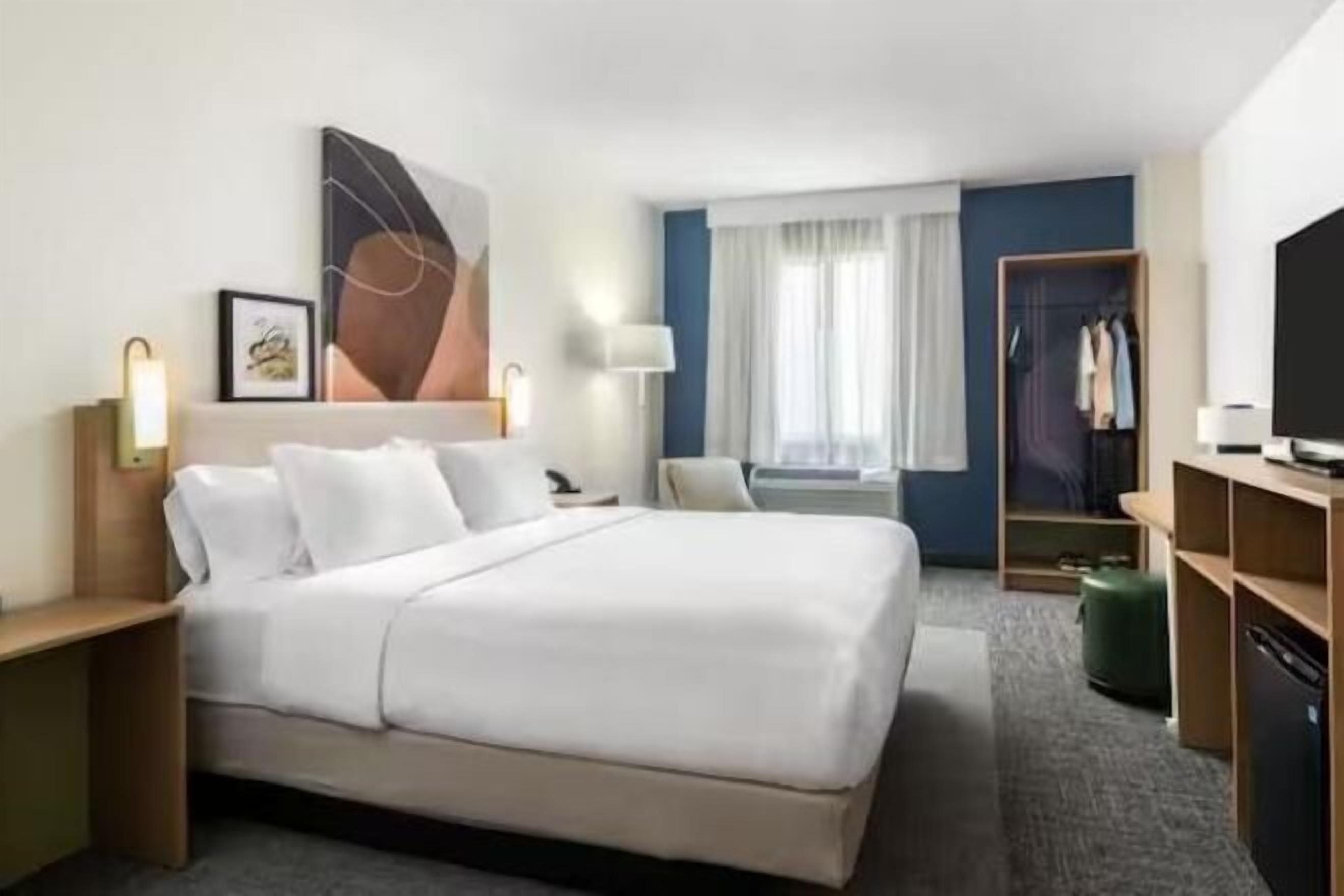 办公桌、笔记本电脑工作区、熨斗/熨衣板、免费 WiFi