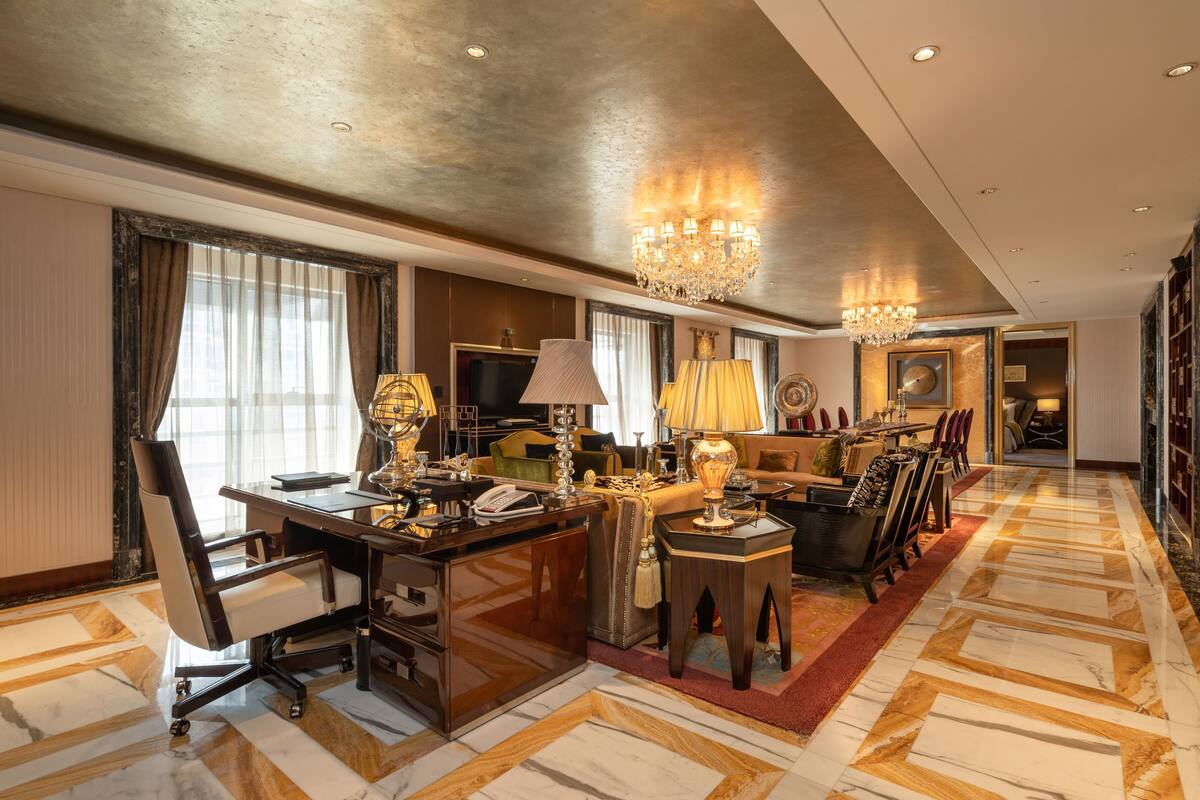 presidential suite | down duvets, minibar, in-room safe, desk
