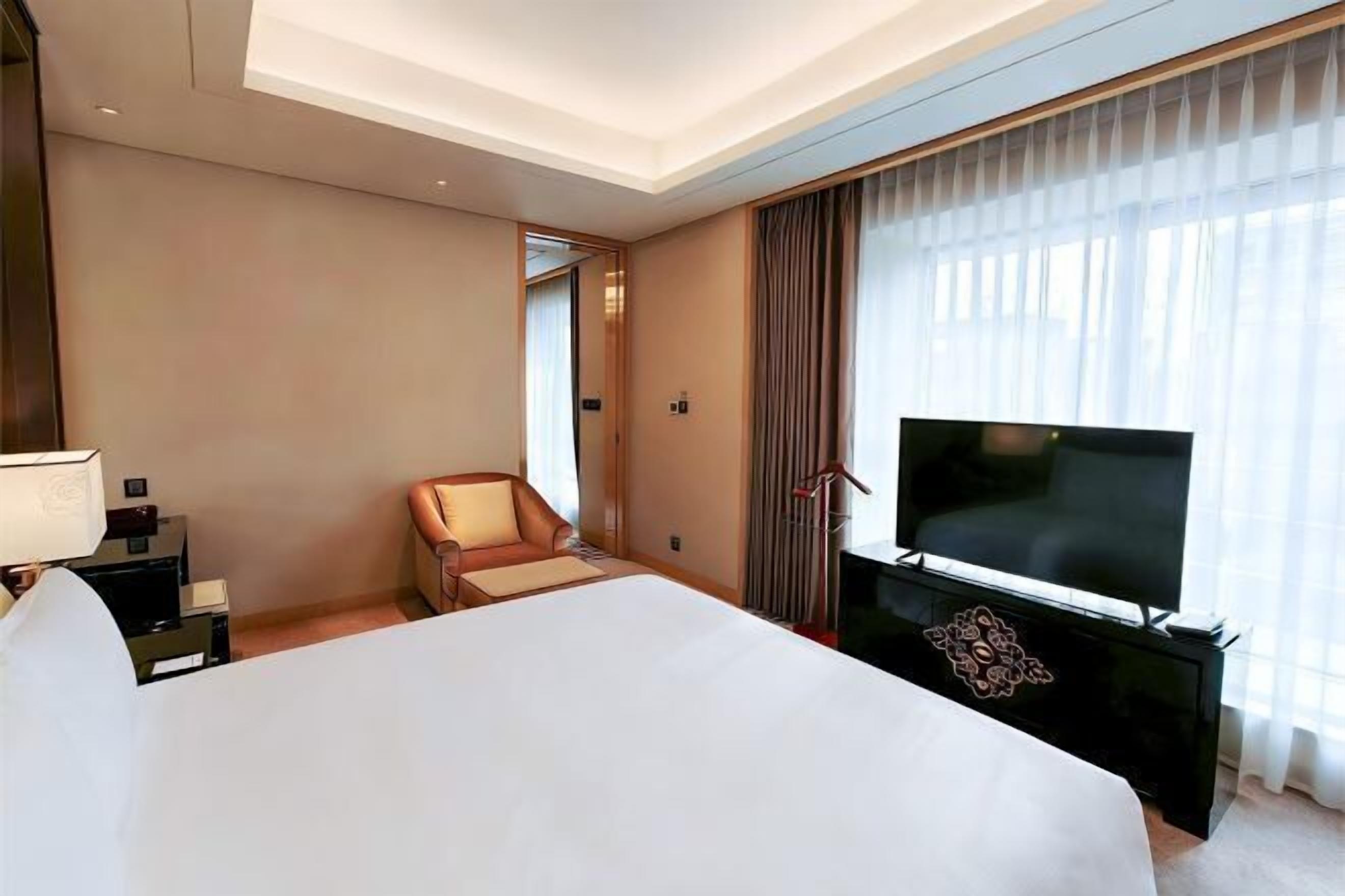 Down duvets, minibar, in-room safe, desk