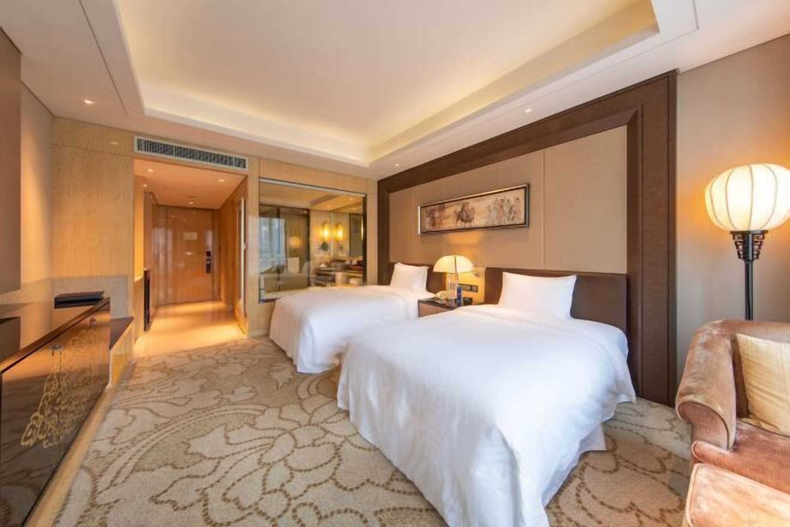 Down duvets, minibar, in-room safe, desk