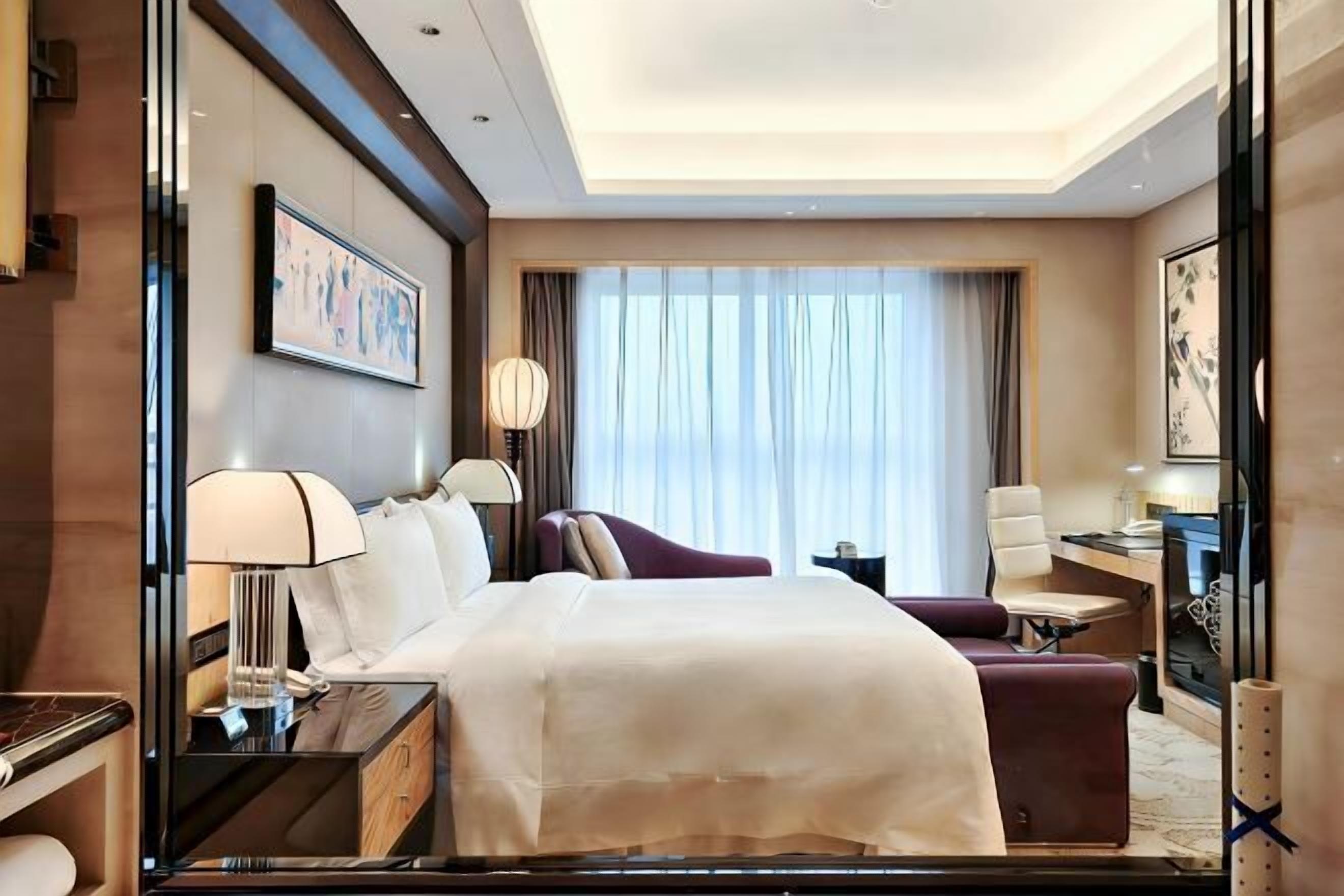 Down duvets, minibar, in-room safe, desk