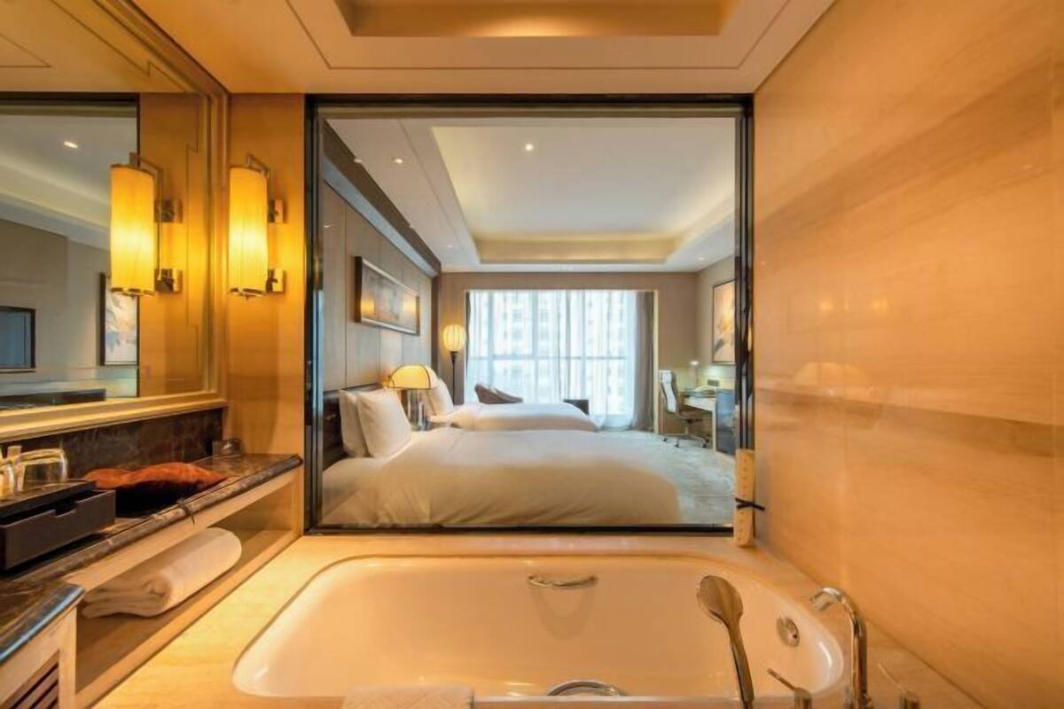Down duvets, minibar, in-room safe, desk