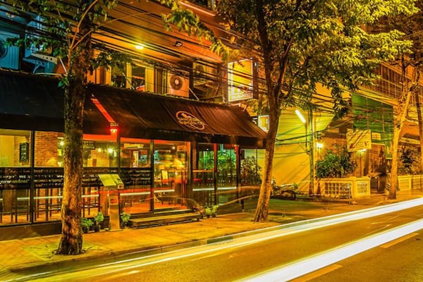 Fachada del alojamiento - Noche