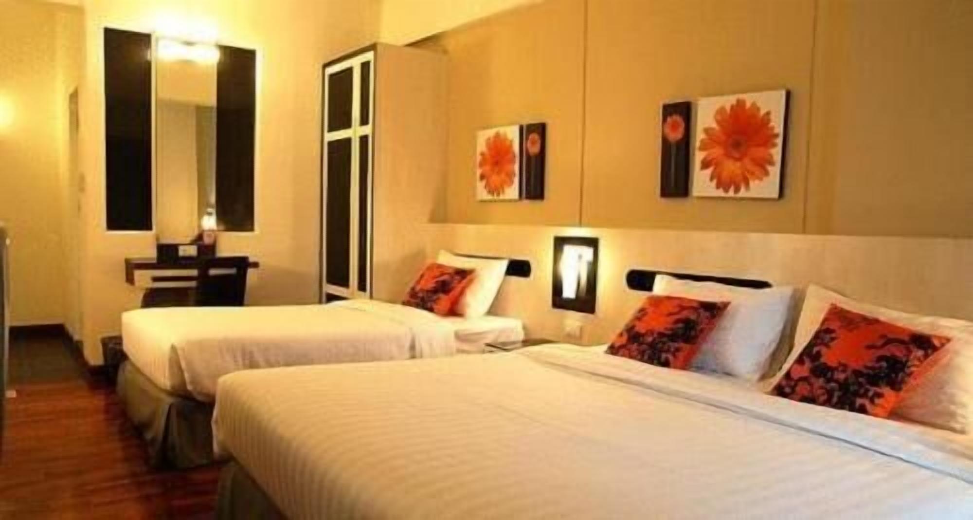 Minibar, in-room safe, desk, rollaway beds