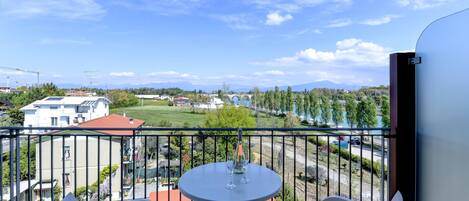 Wellness Room (Sauna e Jacuzzi) | Terrace/patio