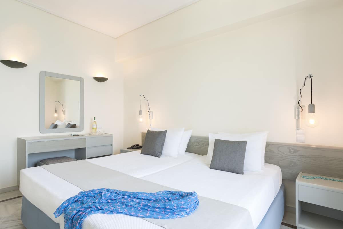 1 bedroom, in-room safe, iron/ironing board, free WiFi
