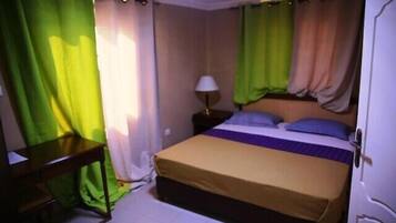 Suite | Desk, rollaway beds, free WiFi