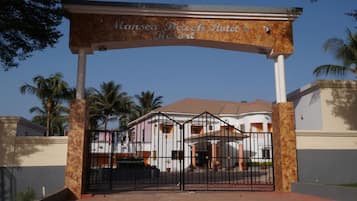 Entrada de la propiedad