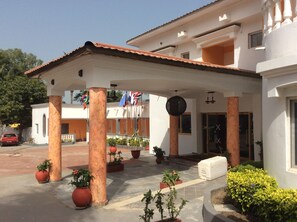 Entrée de l’hébergement 