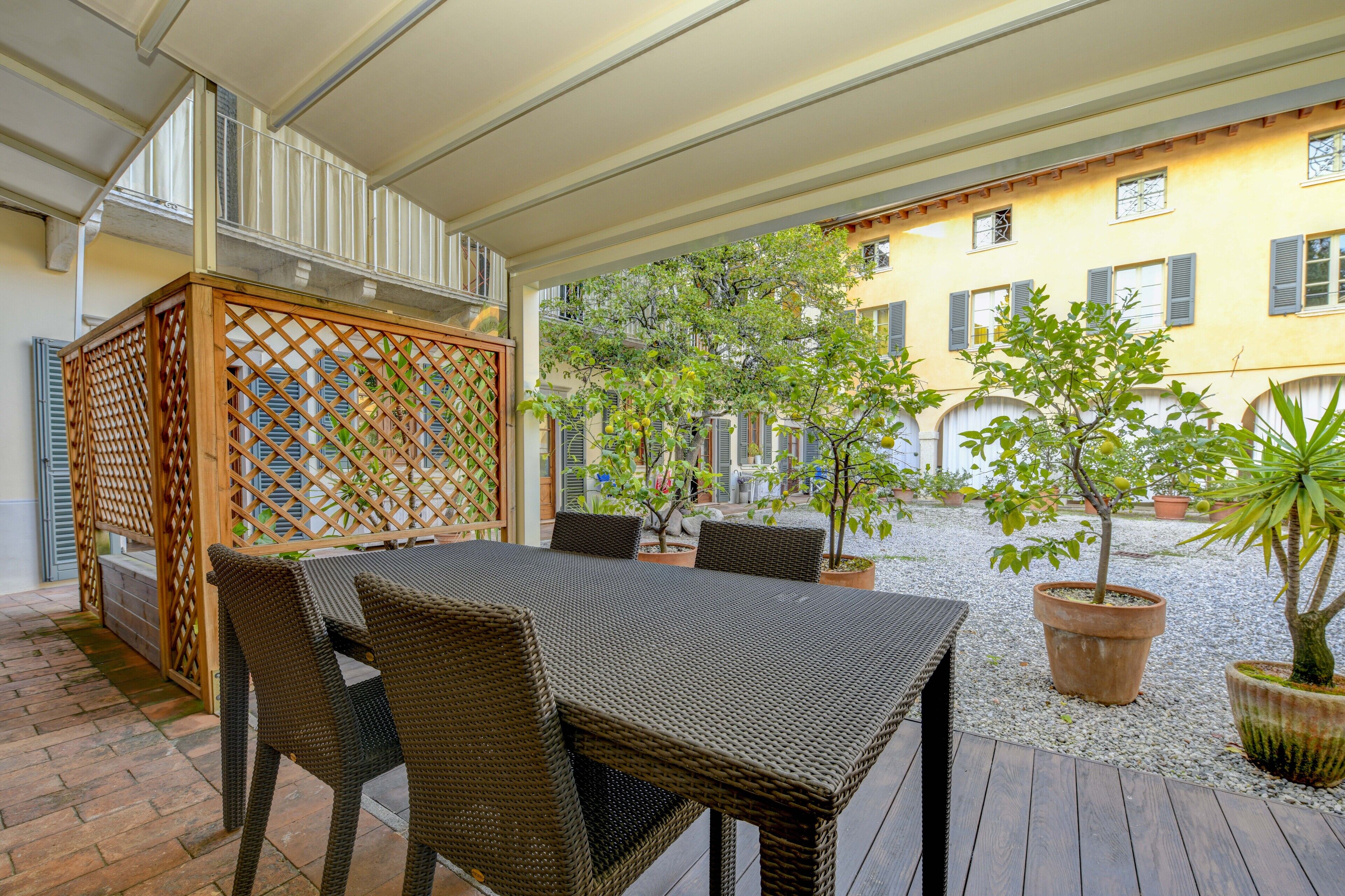 Deluxe-Apartment, 1 Schlafzimmer, Terrasse, Erdgeschoss (Jacuzzi) | Terrasse/Patio