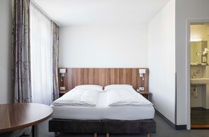 Literie de qualité supérieure, coffres-forts dans les chambres, bureau