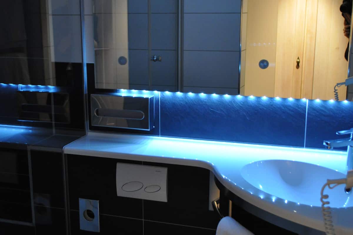 1 bedroom, in-room safe, desk, free wifi