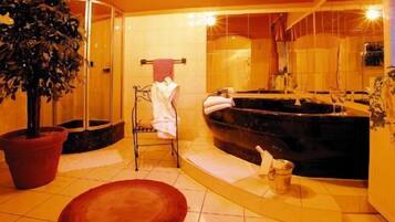 Basic Double Room, Private Bathroom | Bathroom