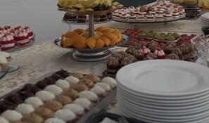 Free daily cooked-to-order breakfast