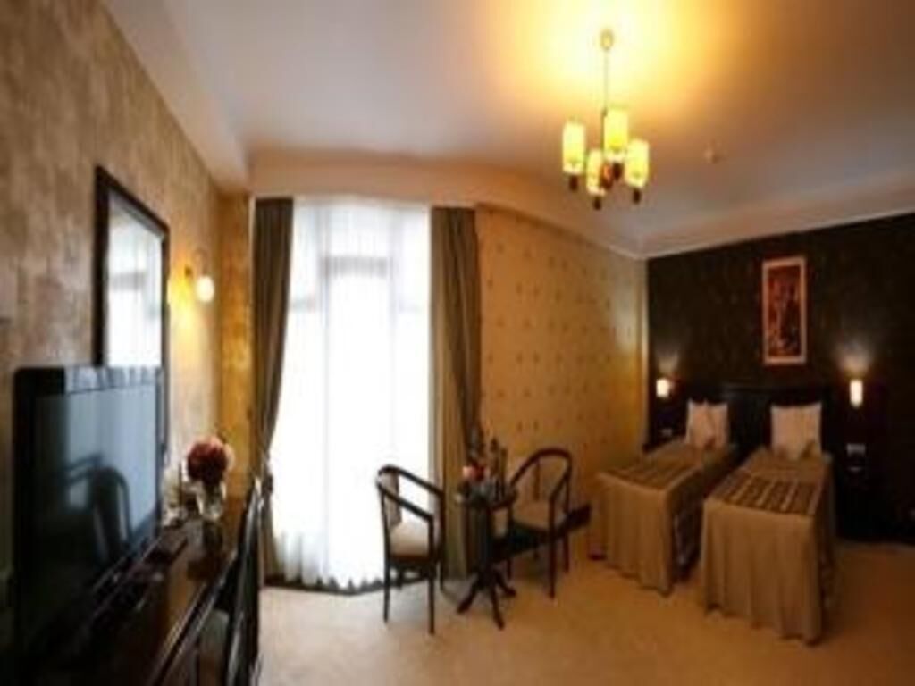 Select Comfort beds, minibar, in-room safe, desk