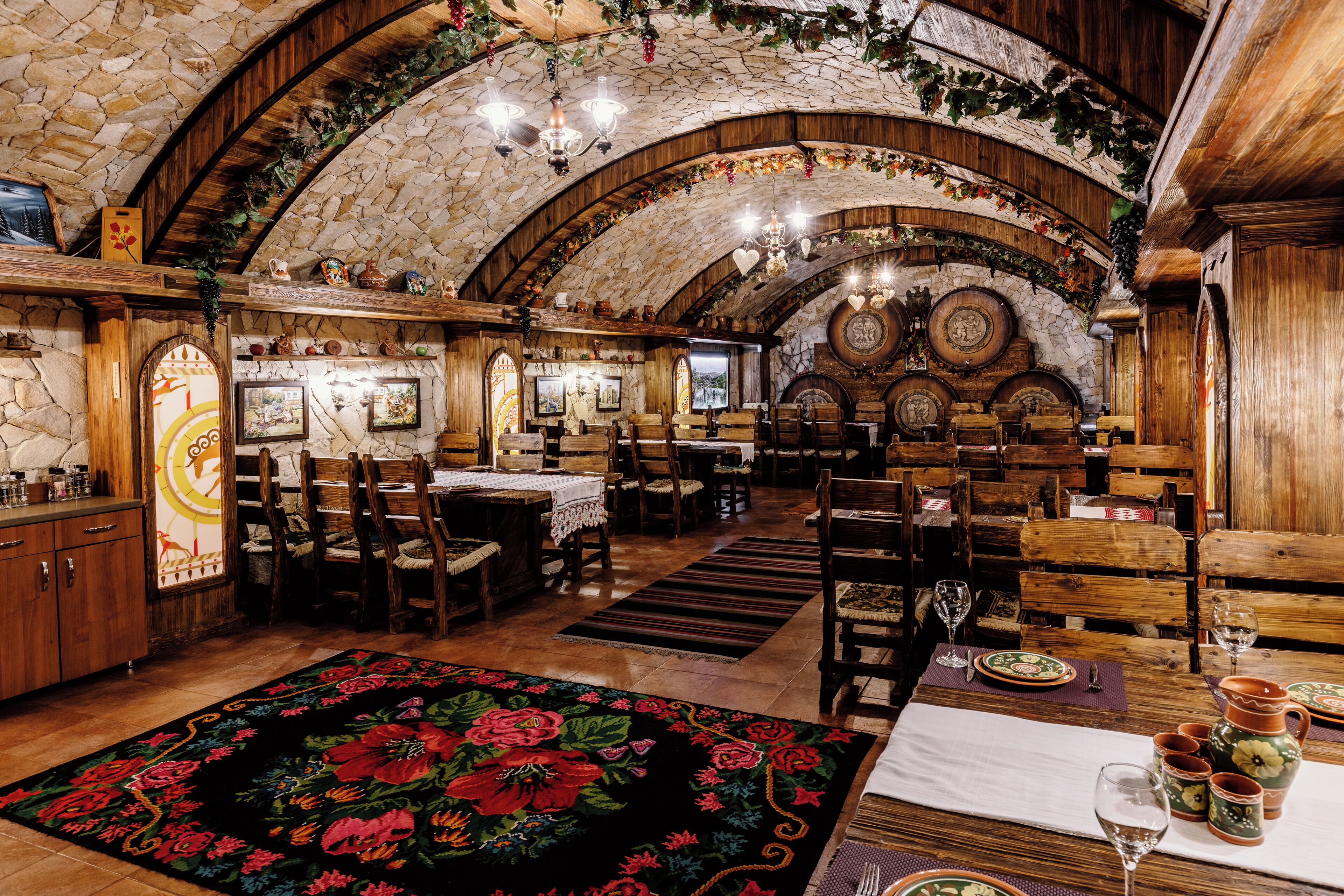 2 restaurants, breakfast, lunch, dinner served; fusion cuisine