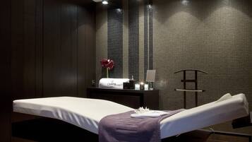 Couples treatment room(s), steam room, massages