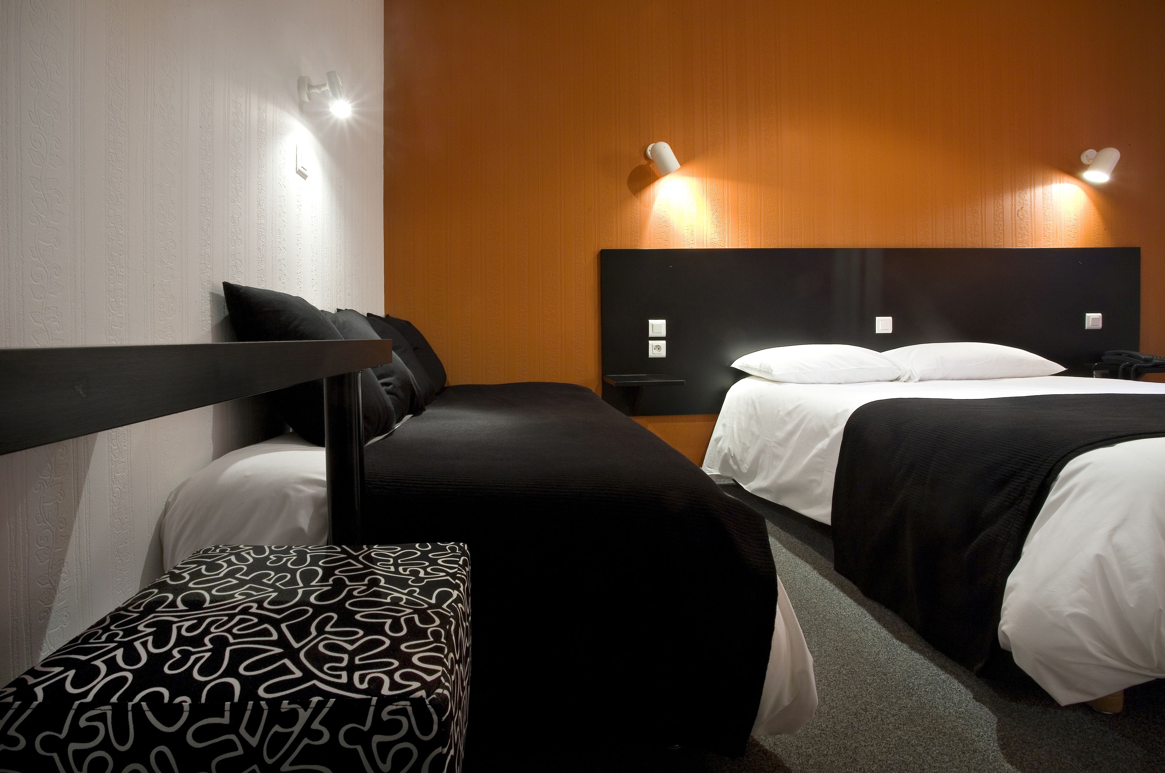 premium bedding, in-room safe, individually decorated, desk