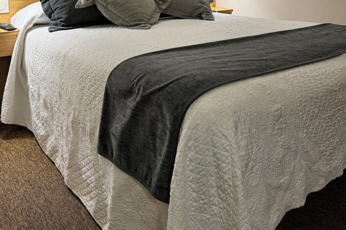 Tweepersoonskamer | Luxe beddengoed, een bureau, gratis wifi, beddengoed