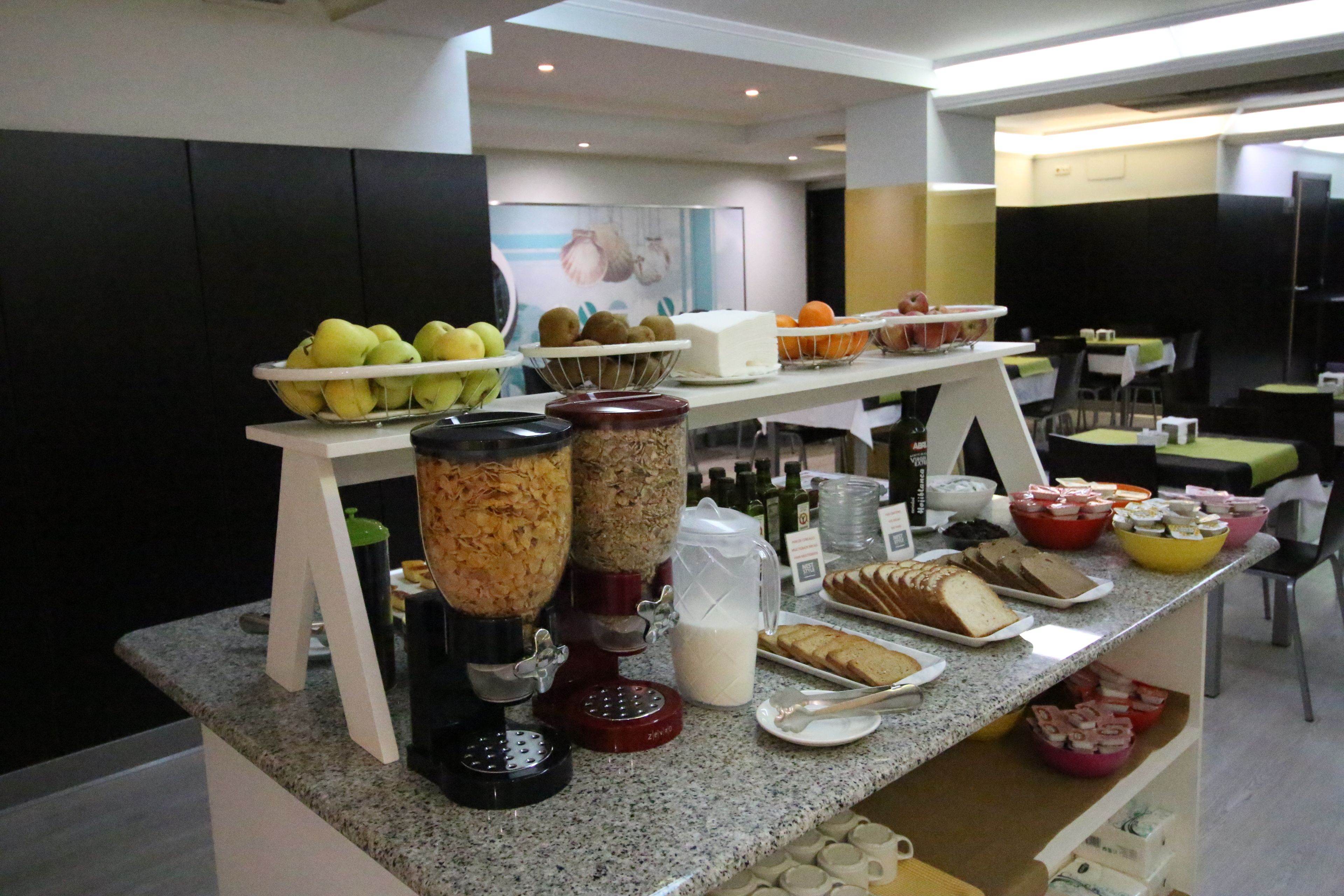 Daily buffet breakfast for a fee